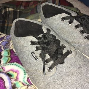 Size 9 grey Van’s sneakers
